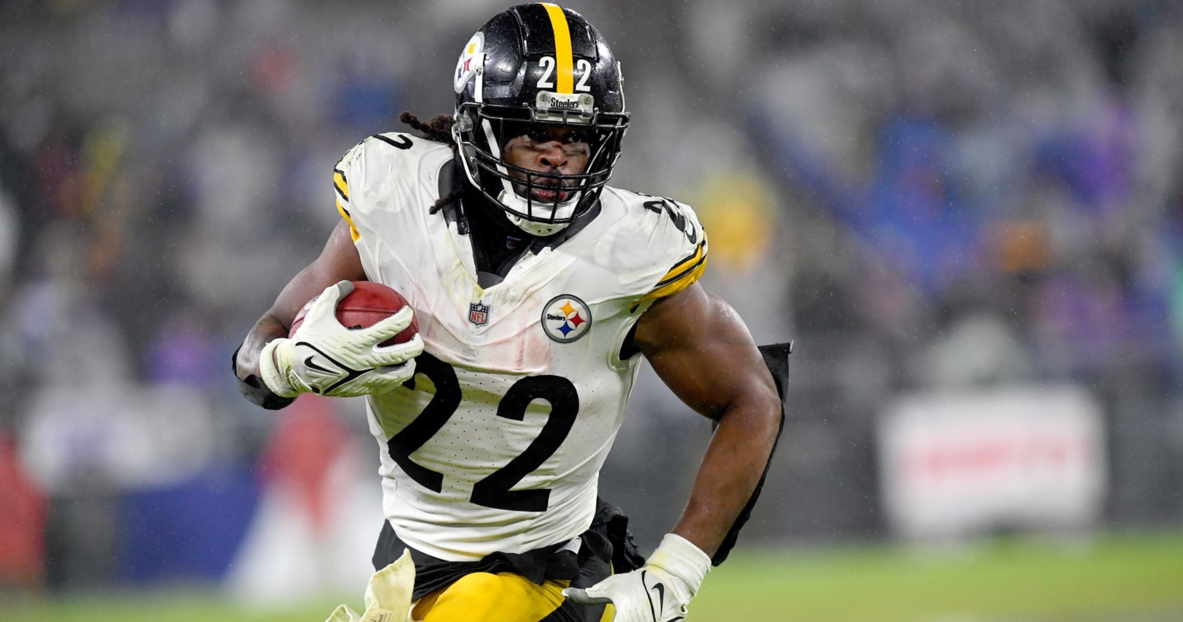 Najee Harris' Agent Denies Rumor Steelers RB Asked Team to Decline Contract Option