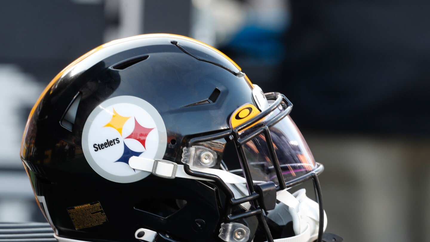 Steelers waive Kellen Deisch