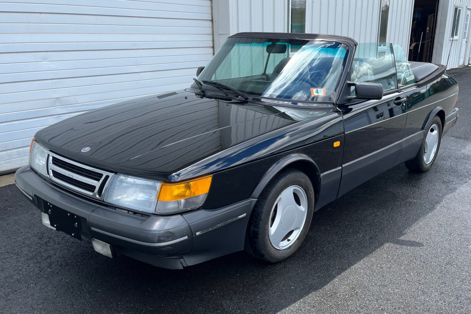 1988 Saab 900 Turbo Convertible SIS Edition 5-Speed at No Reserve