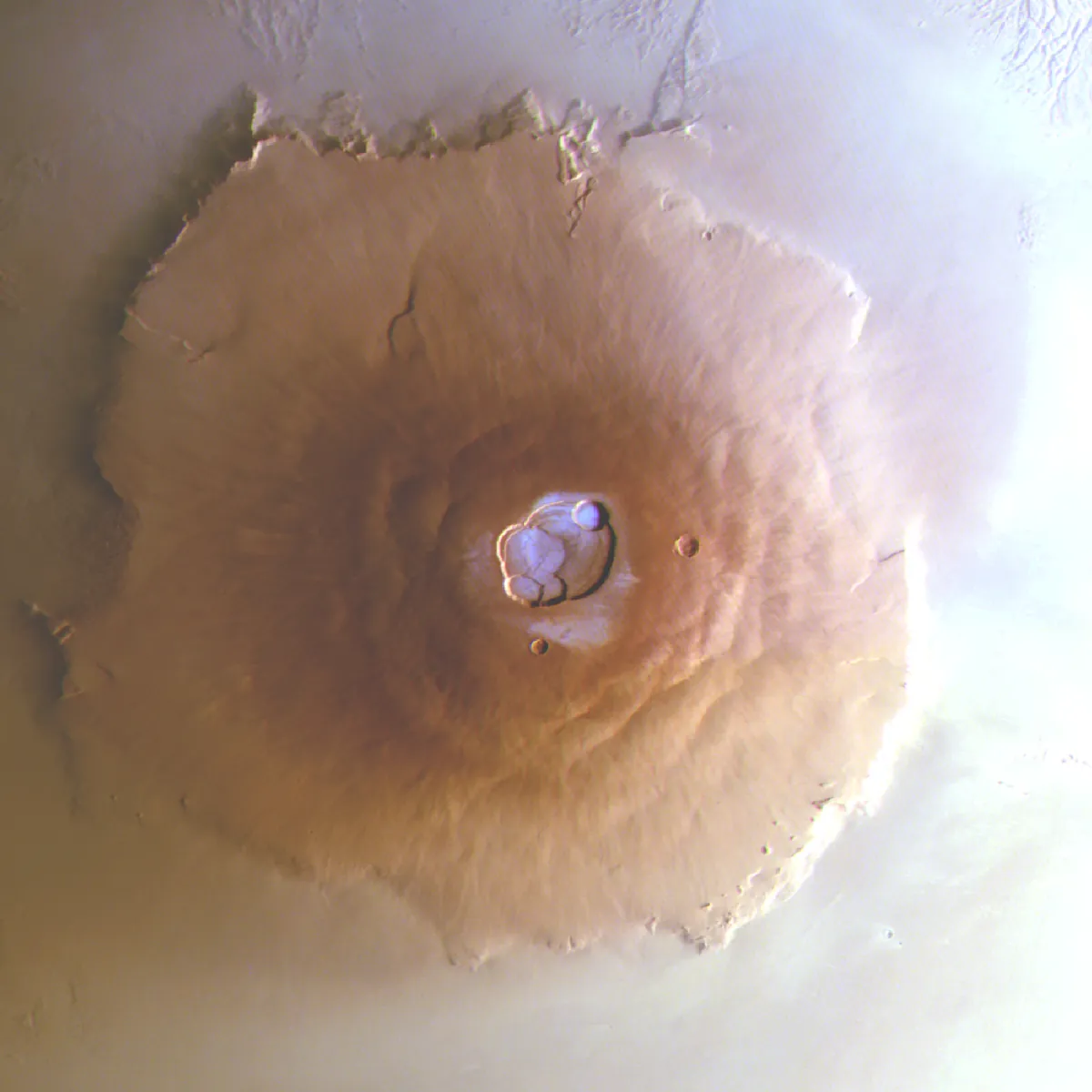 Sorpresa en Marte: encuentran hielo en volcanes cerca del ecuador, una zona en la que se descartaba que hubiera agua