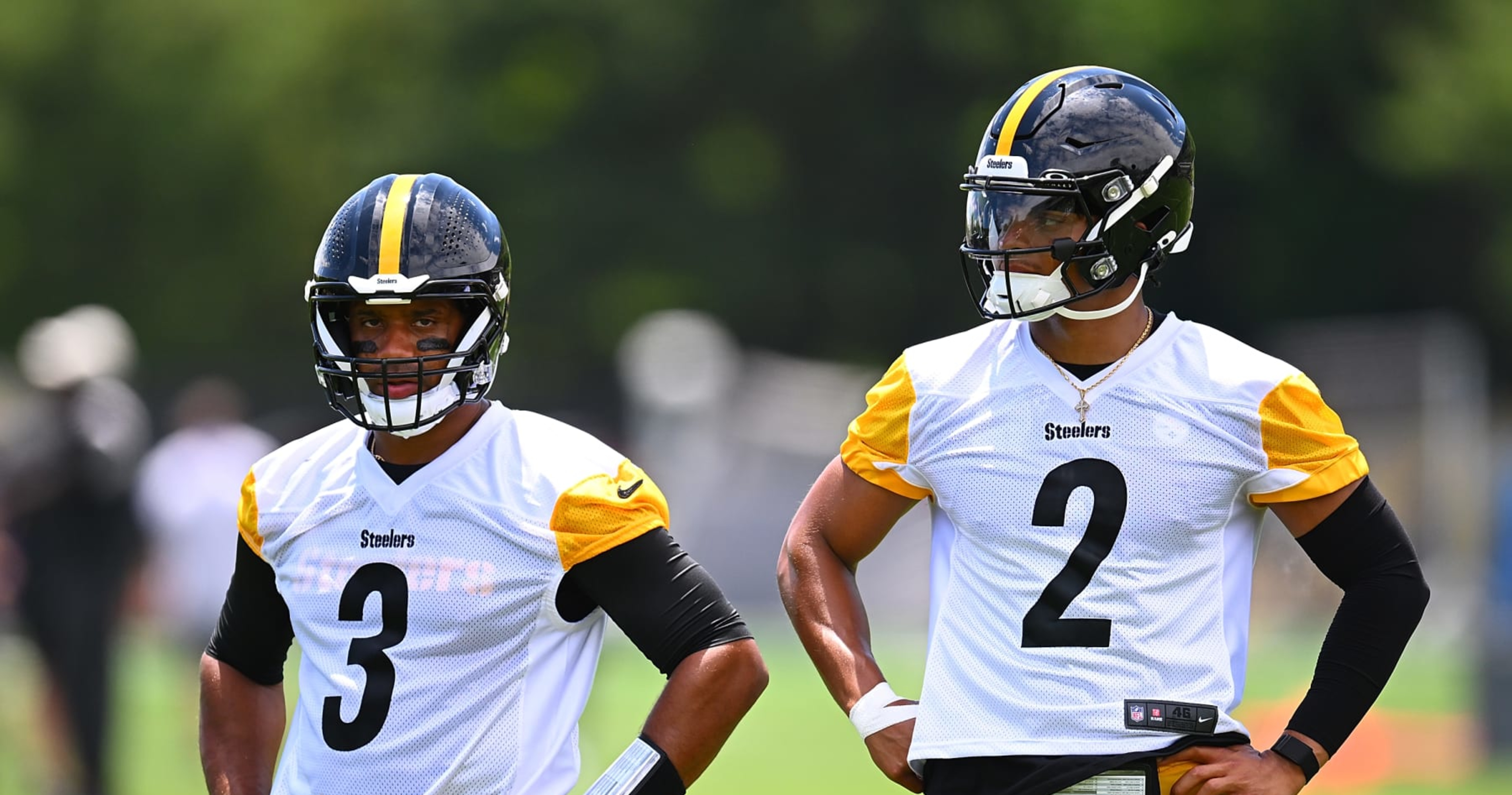 Steelers' Tomlin: Russell Wilson Still in 'Pole Position' for QB1 over Justin Fields