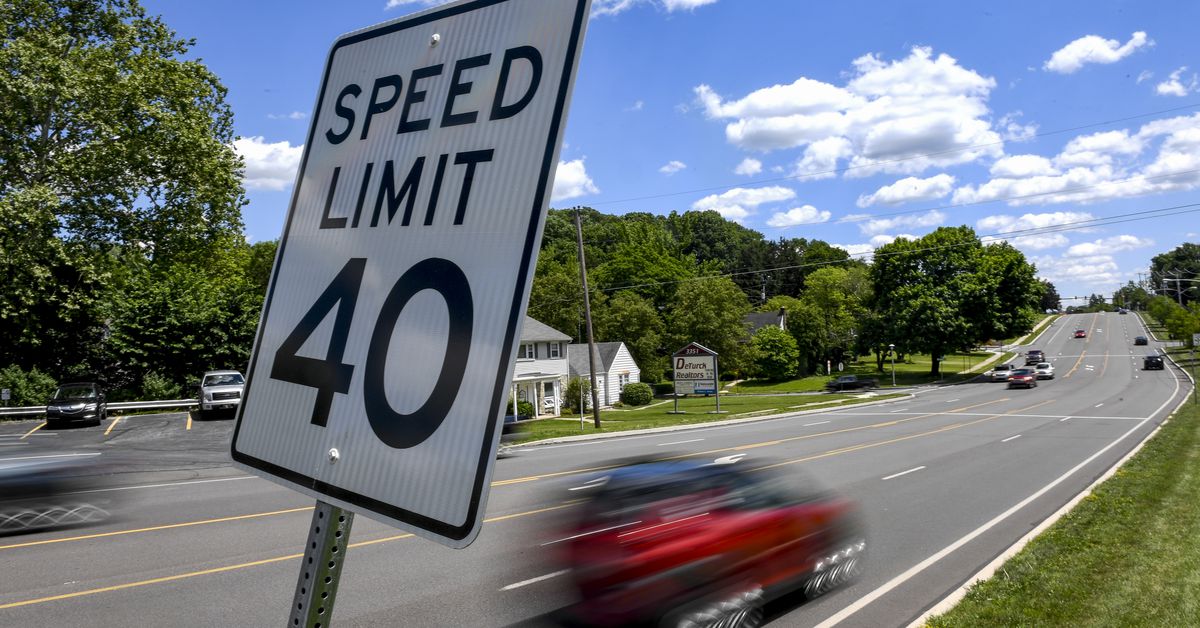 The surprisingly not so doomed effort to force US drivers to stop speeding