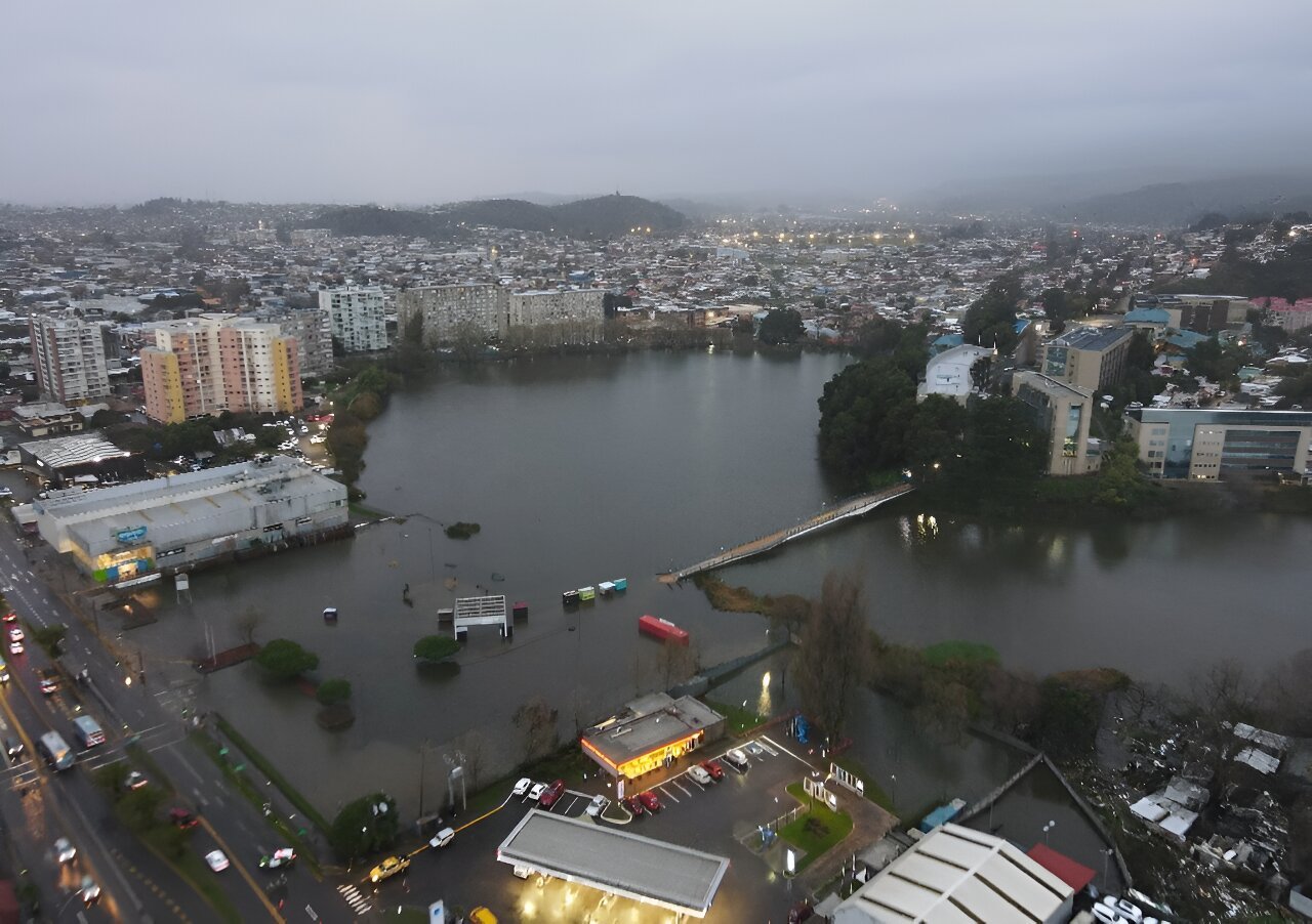 State of 'catastrophe' as downpours hit Chile