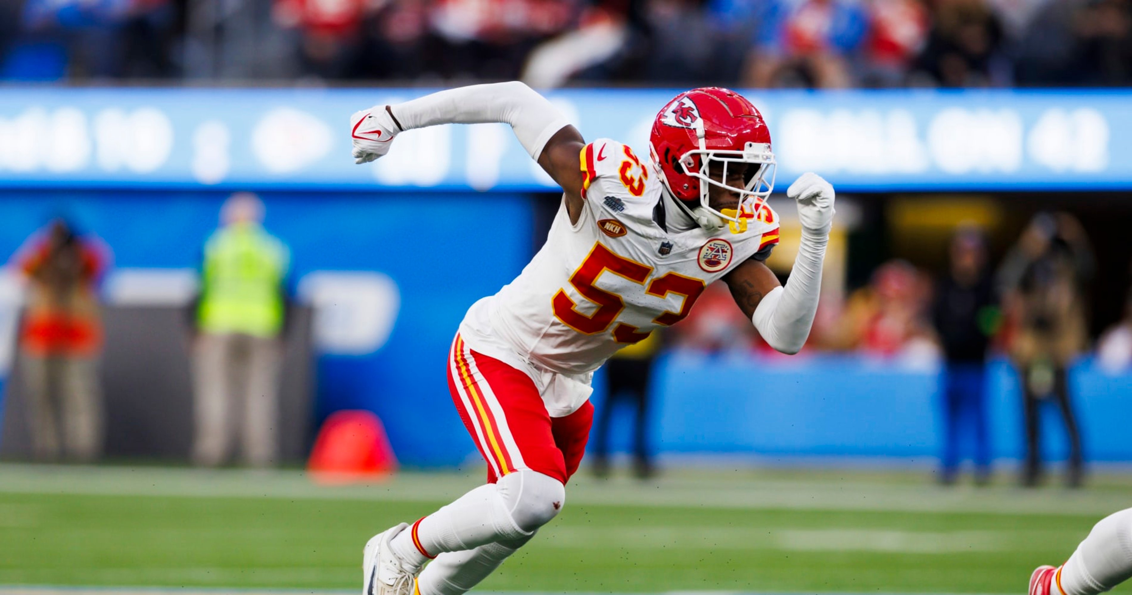 Report: Chiefs' BJ Thompson Suffered Cardiac Arrest, Seizure; Is in Stable Condition