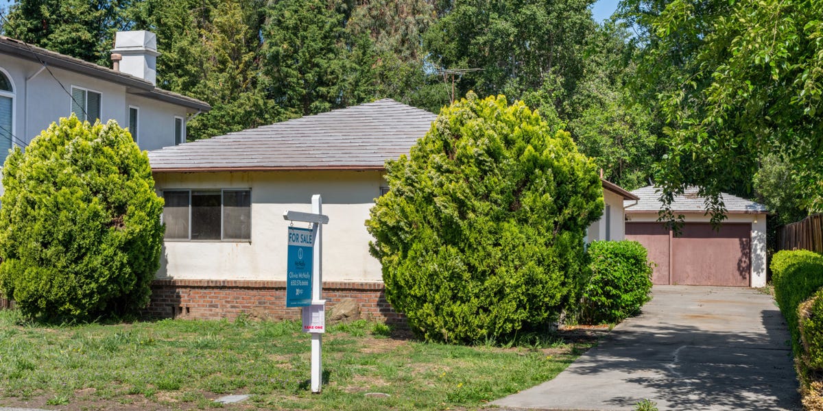 People are going wild over a seemingly basic California house on the market for $2 million