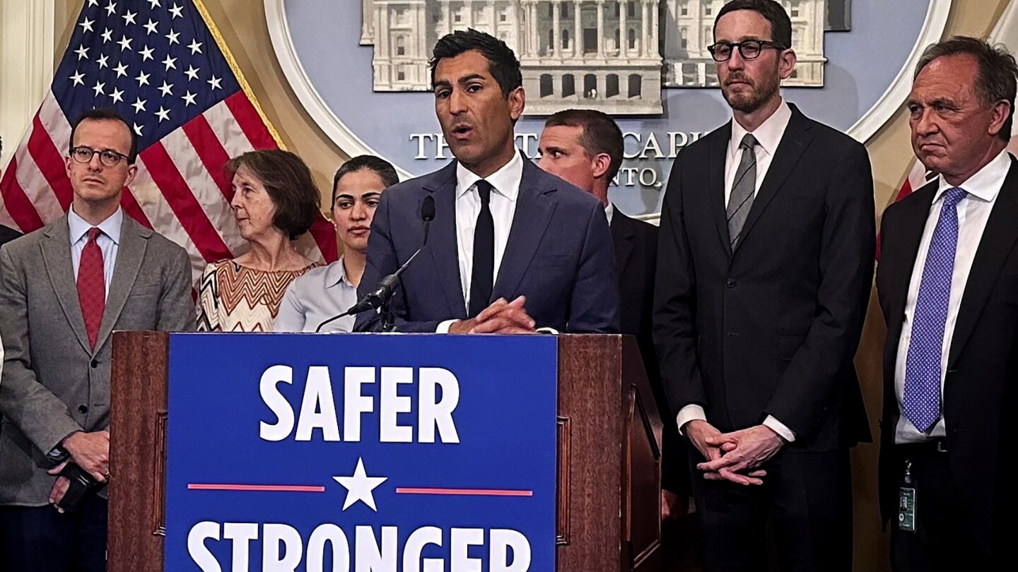 California's Democratic leaders clash with businesses over curbing retail theft. Here's what to know