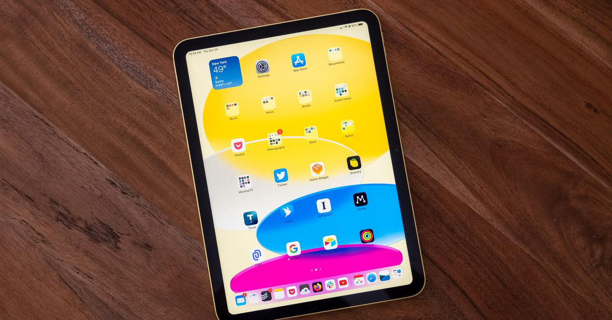 The 10th-gen iPad drops to $300 for the first time