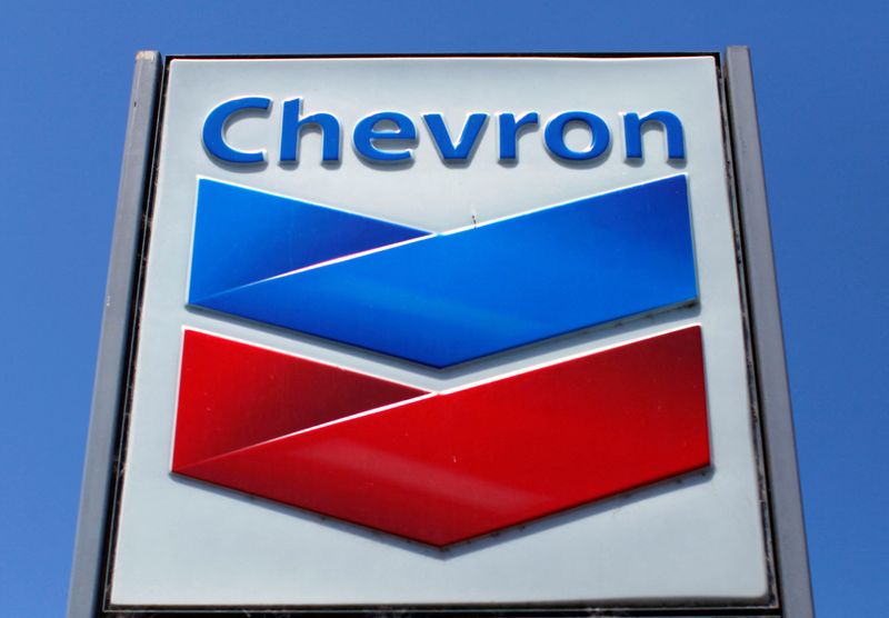 Chevron shareholders re-elect all directors, CEO confident on Hess deal