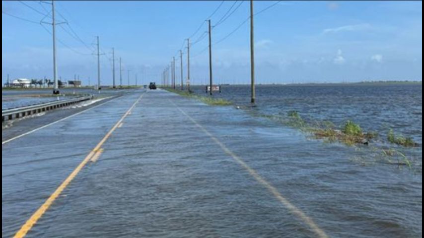 State Police say water lapping onto La. 1 between Golden Meadow and Grand Isle as Alberto churns