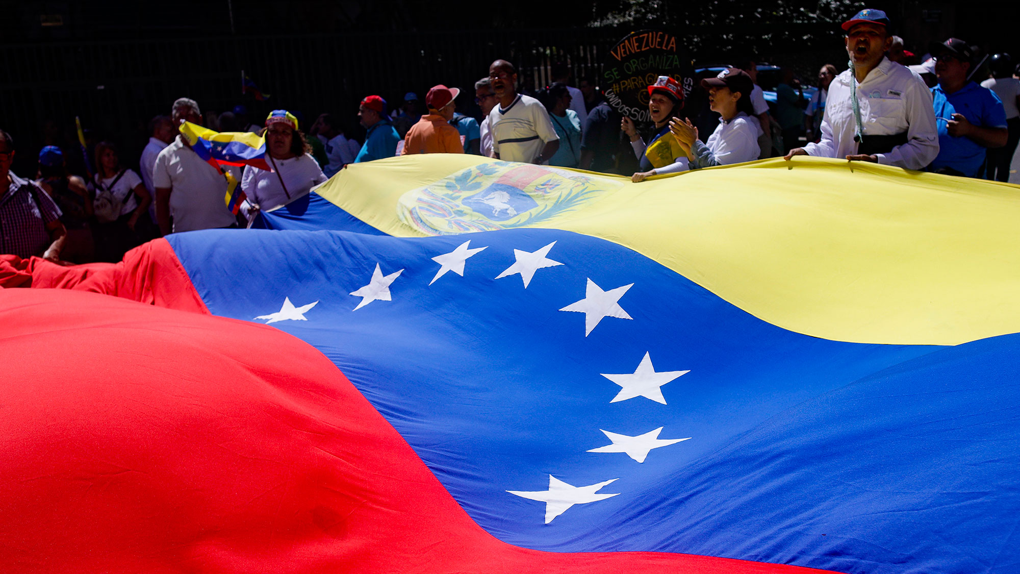 Fiscal de Venezuela informa que cuatro opositores fueron imputados y permanecerán privados de libertad; oposición denuncia persecución