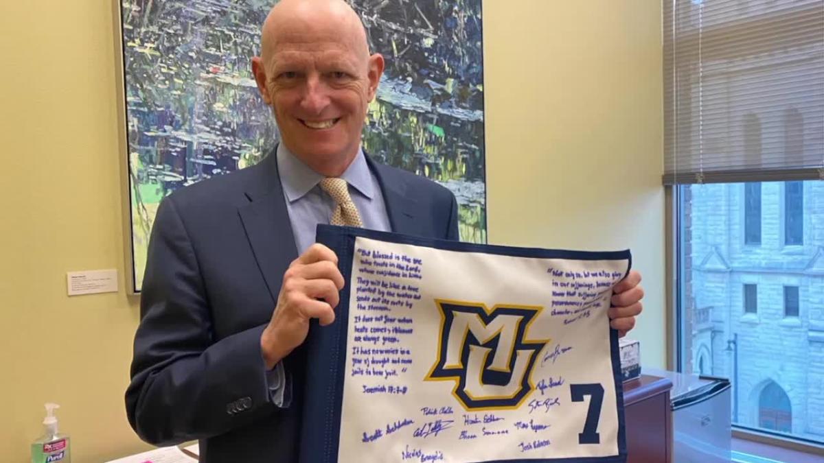 Marquette president Michael Lovell dies after 3-year cancer battle