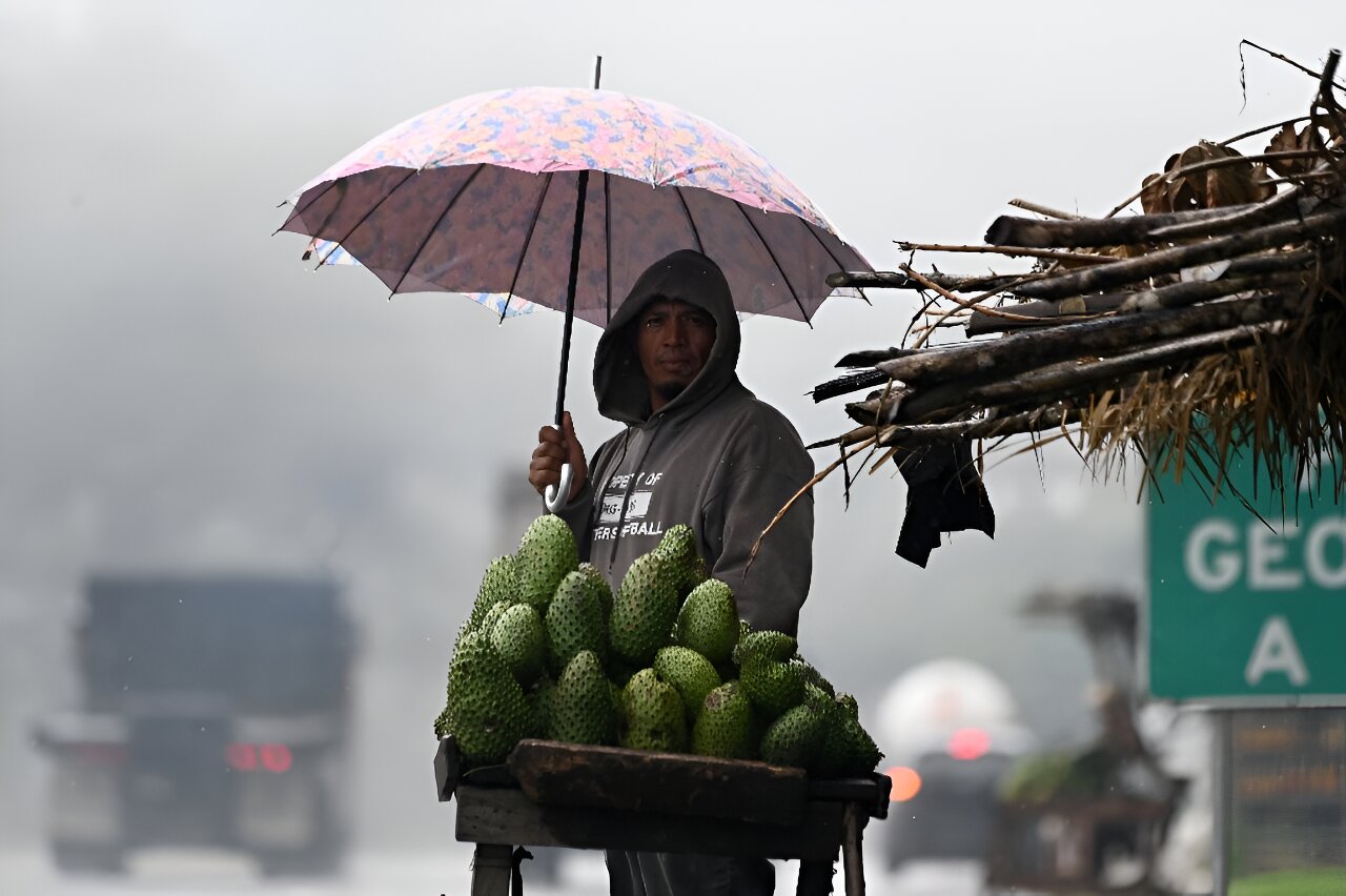 Torrential rains kill 27 across Central America