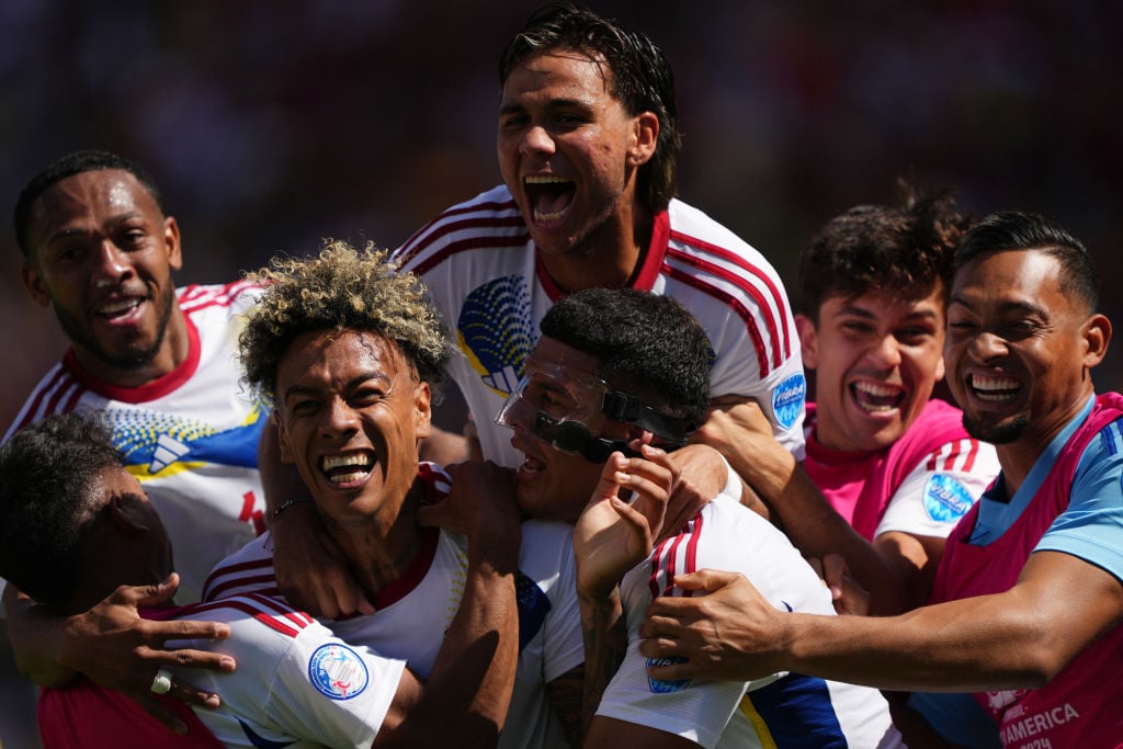 Venezuela remonta y vence 2-1 a Ecuador en su debut en Copa América 2024