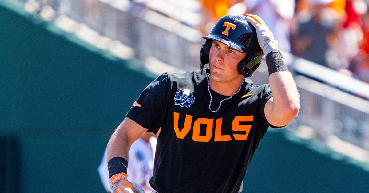 Dylan Dreiling and Cal Stark keep Tennessee alive in Omaha