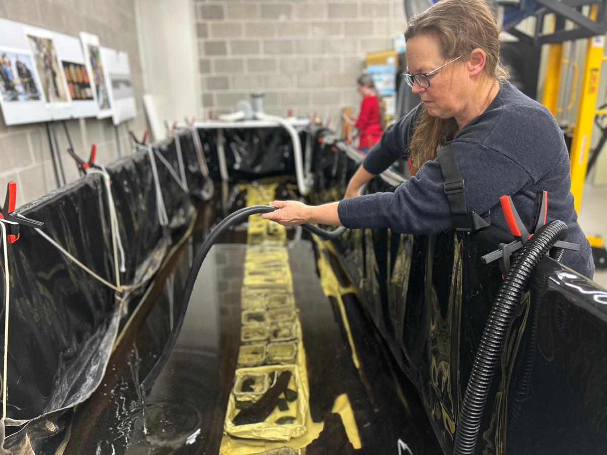 Archeologists find at least 8 more canoes on bottom of Lake Mendota, one 4,500 years old