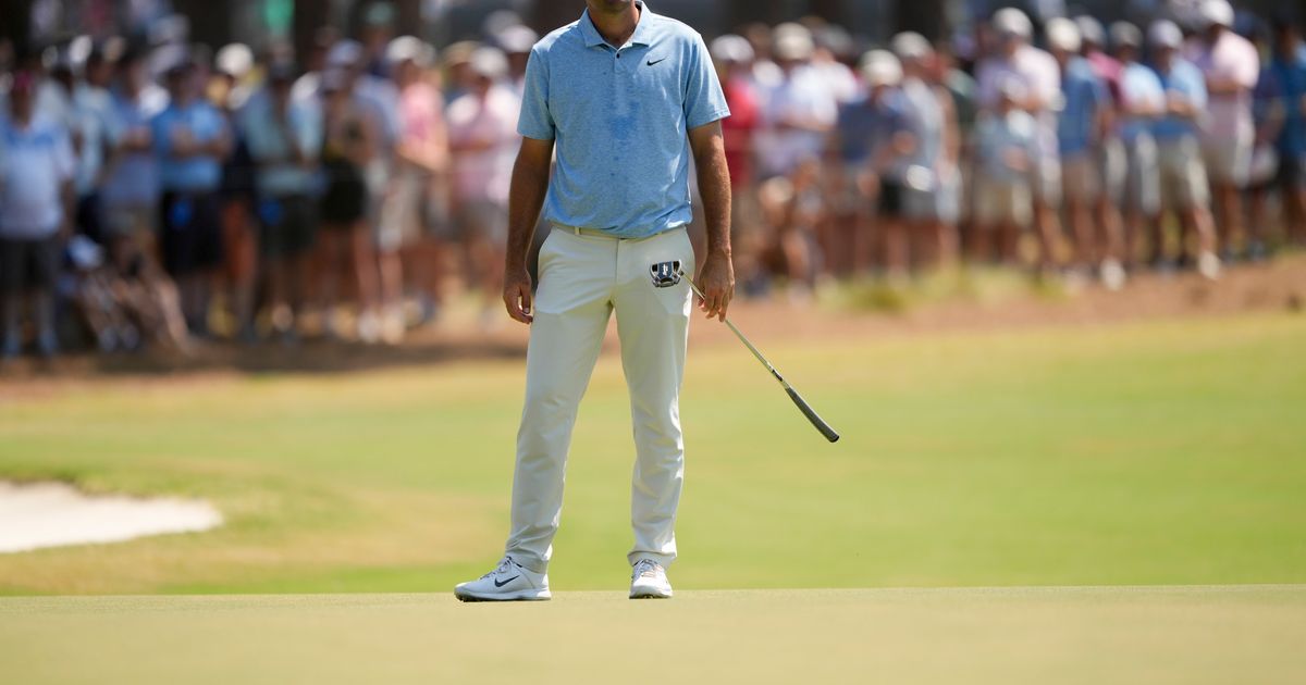 Scheffler has another tough day fighting the Pinehurst No. 2 greens at the US Open