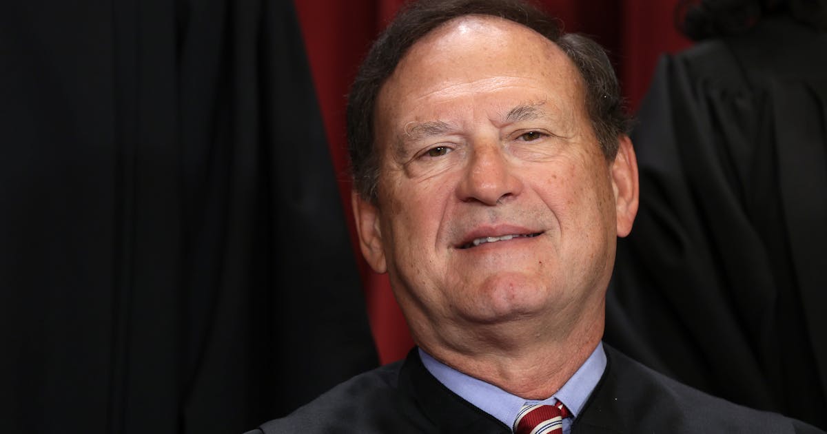 Insurrectionist, Five Other Justices Approve Racial Gerrymander