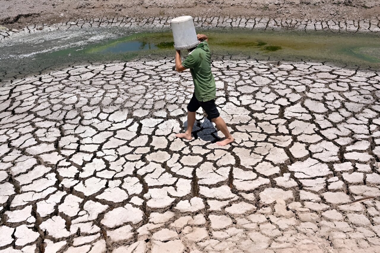 Climate change caused 26 extra days of extreme heat in last year: report