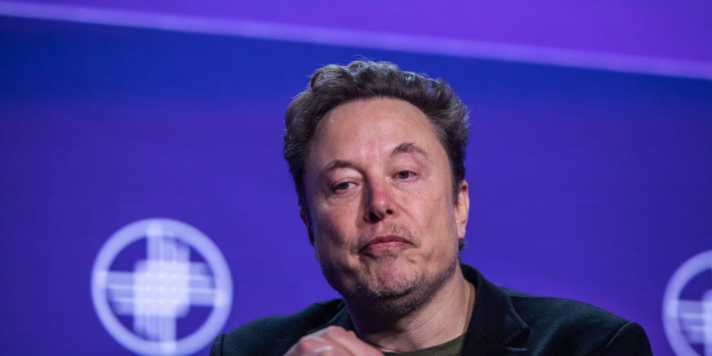 Billionaire Tesla shareholder Ron Baron says he supports Elon Musk's $56 billion pay package