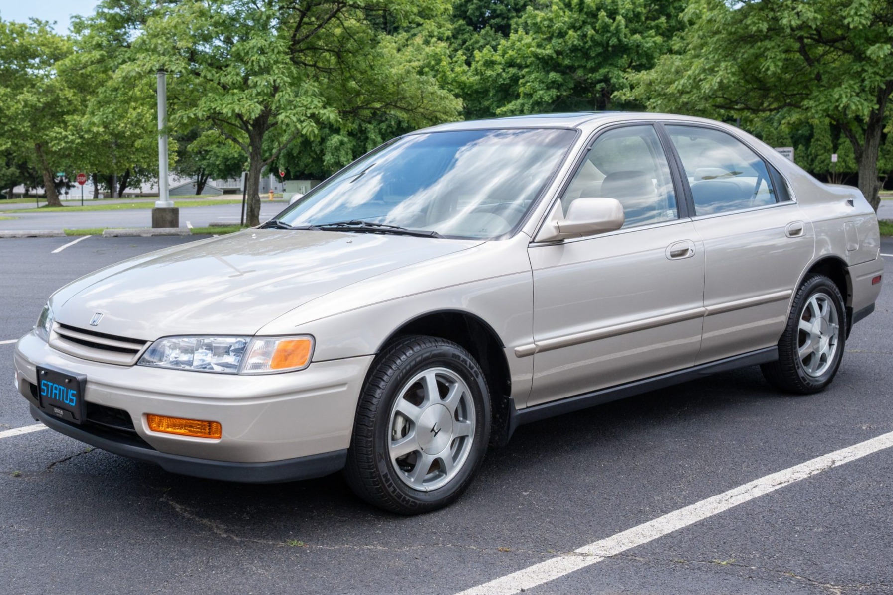 2,200-Mile 1995 Honda Accord EX Sedan at No Reserve