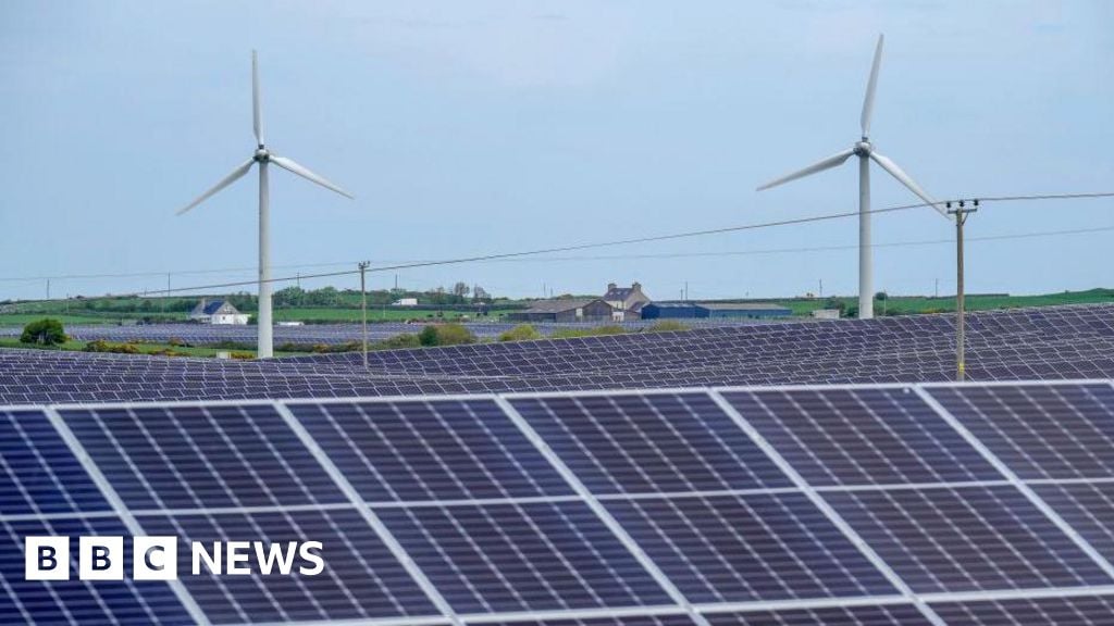 Labour pledges clean power push 'within months'