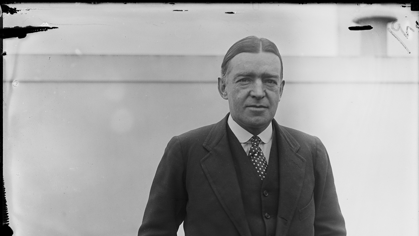 Wreck of famed explorer Shackleton's last ship has been found off the coast of Canada