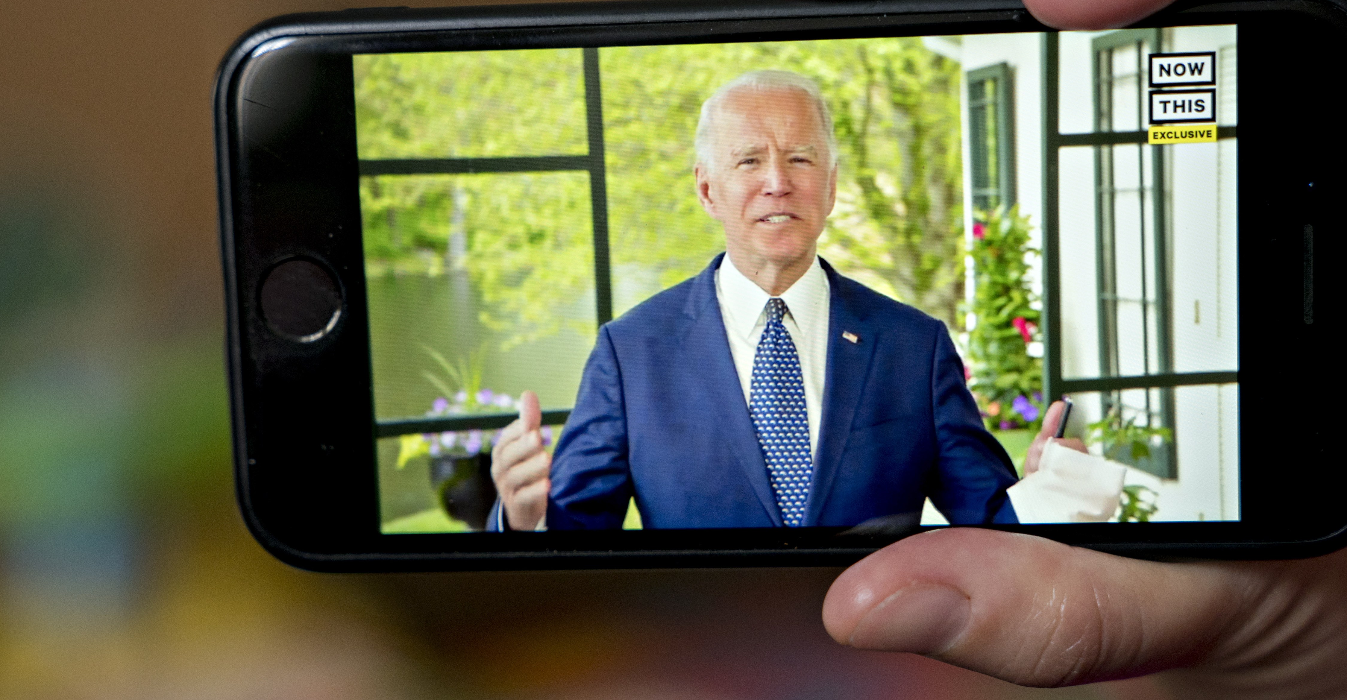 Biden’s ads haven’t been working. Now, he’s trying something new.