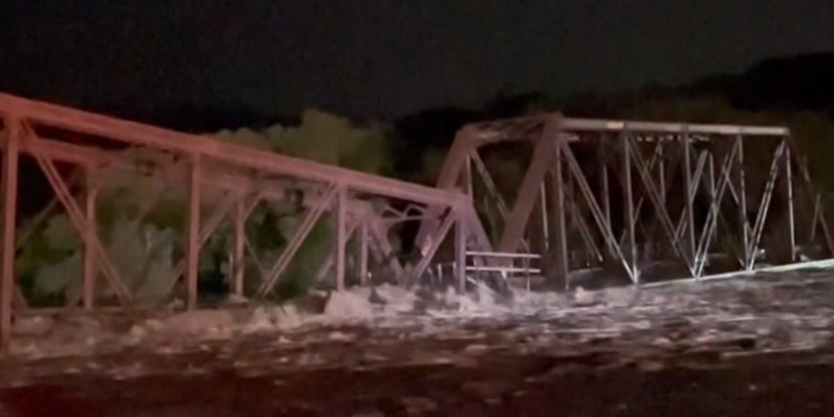 Midwest flooding collapses rail bridge, forces evacuations and kills at least 1
