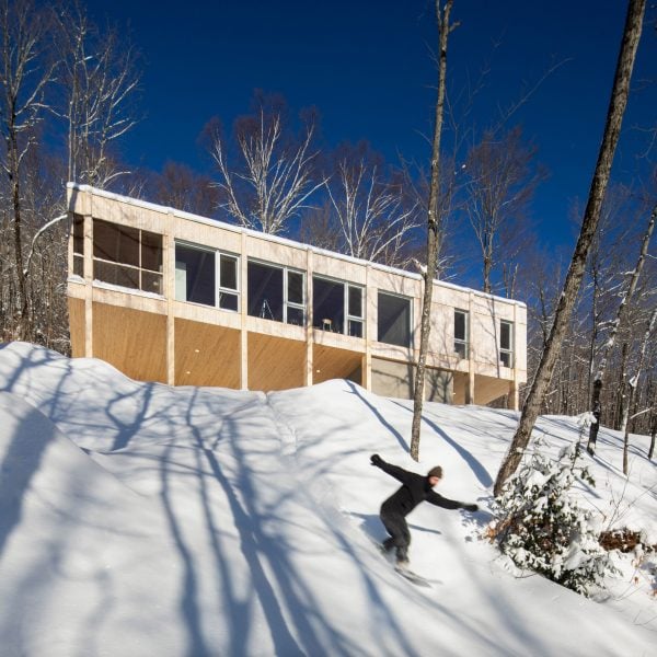Quinzhee Architecture clads stilted Canadian ski house in cedar