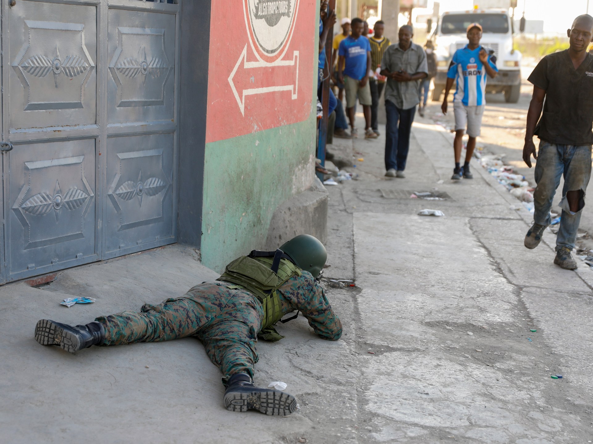 Kenyan police to depart for contentious peacekeeping effort in Haiti