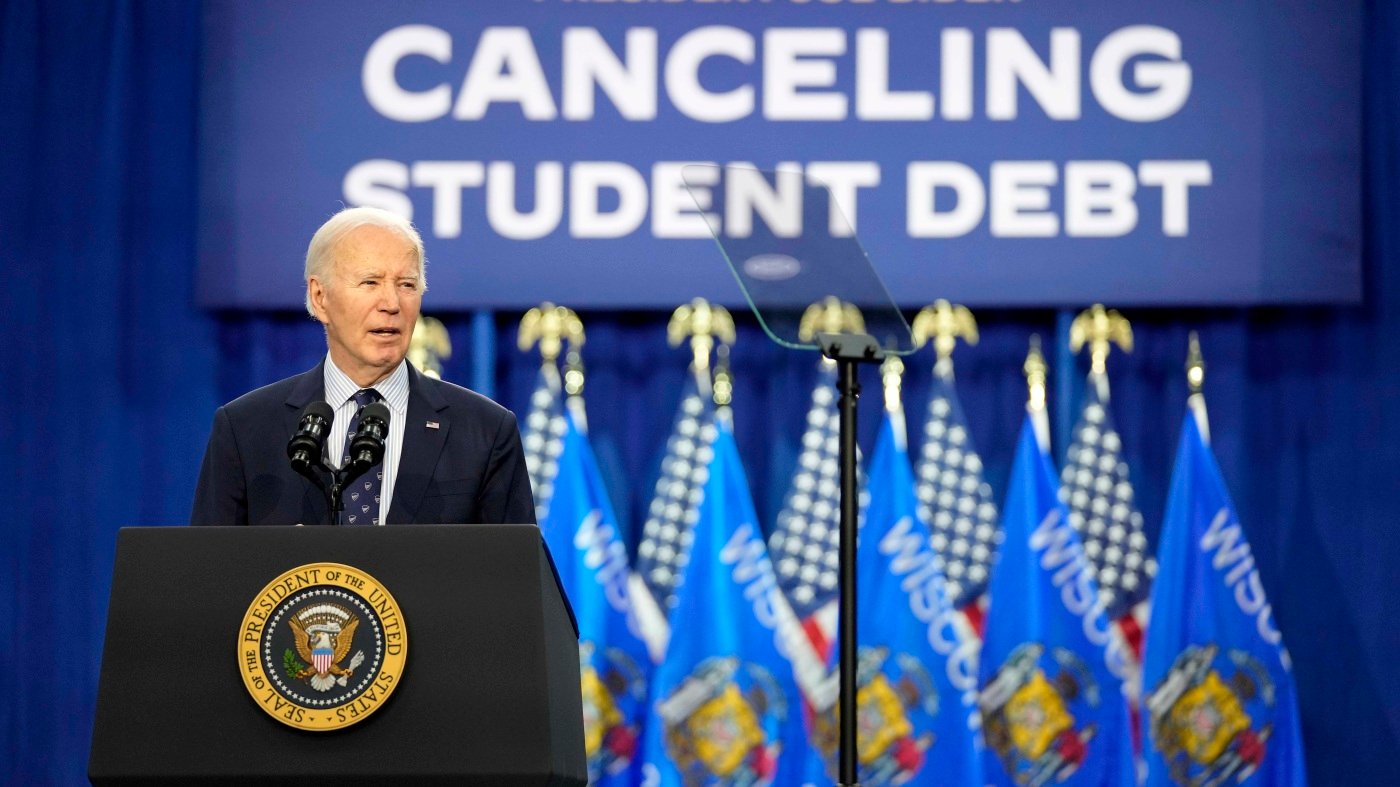 Judges temporarily halt part of President Biden's student debt forgiveness plan