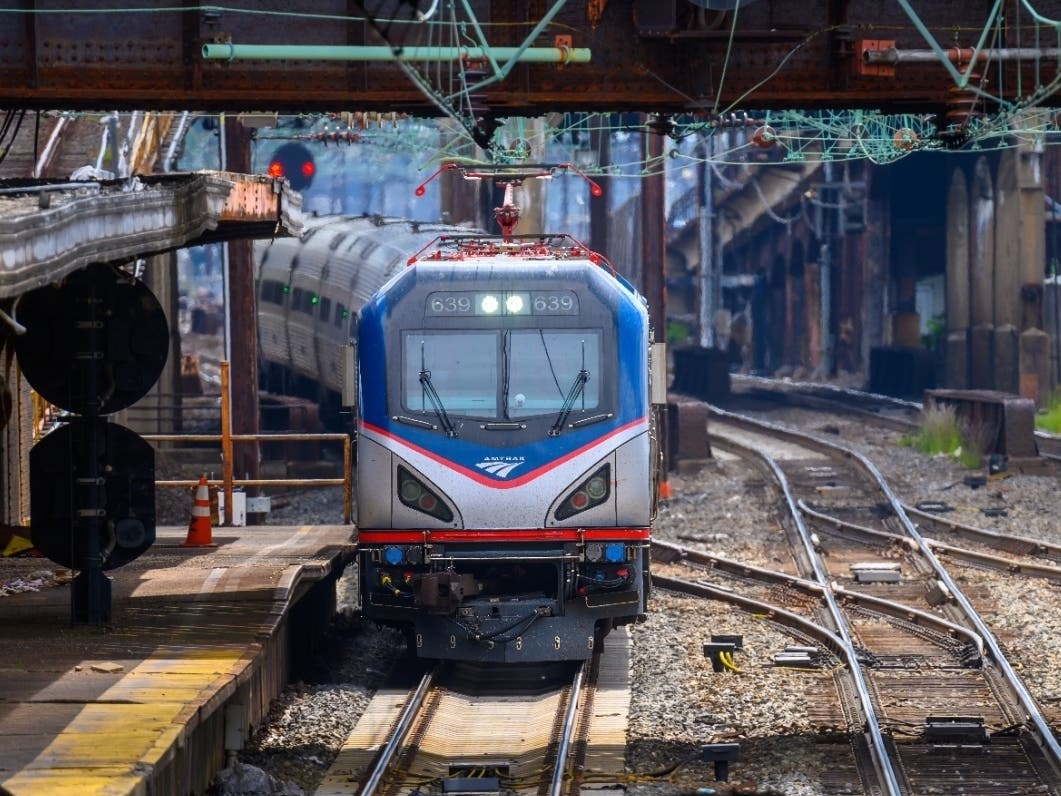 Blame Amtrak For Recent NJ Transit Delays, Lawmakers Say (Here's Why)