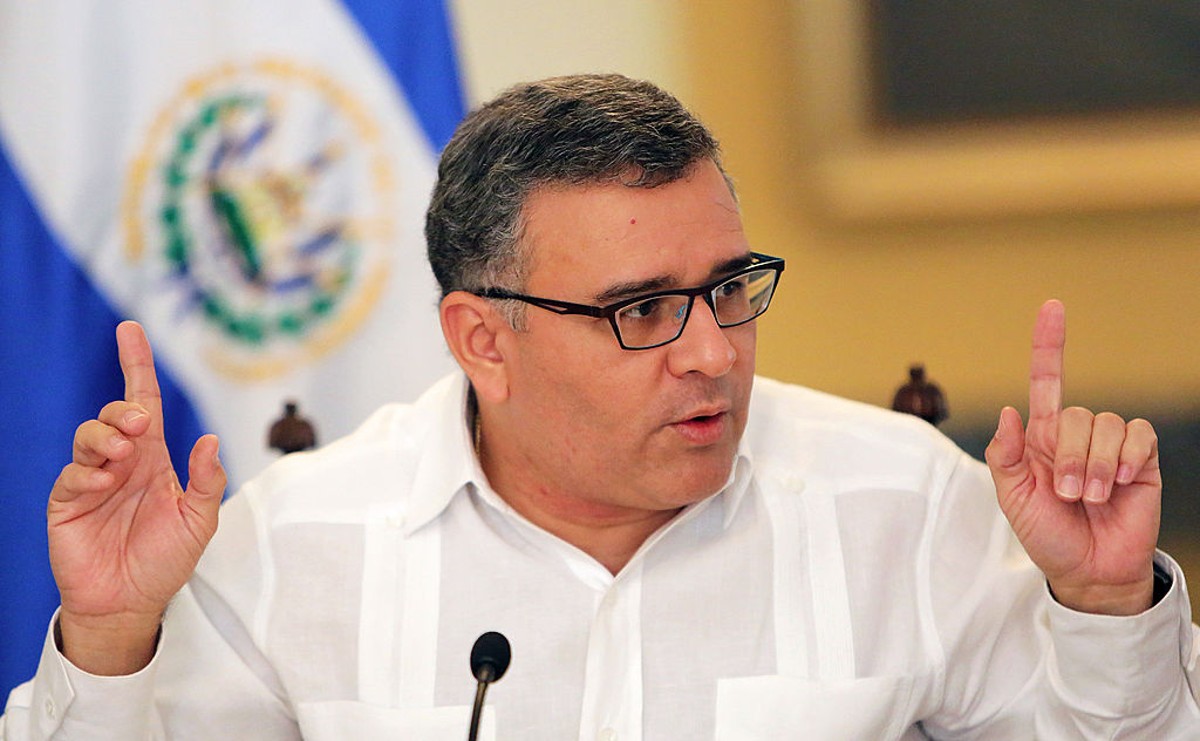 Condenan a expresidente Mauricio Funes a ocho años de cárcel por lavado de dinero