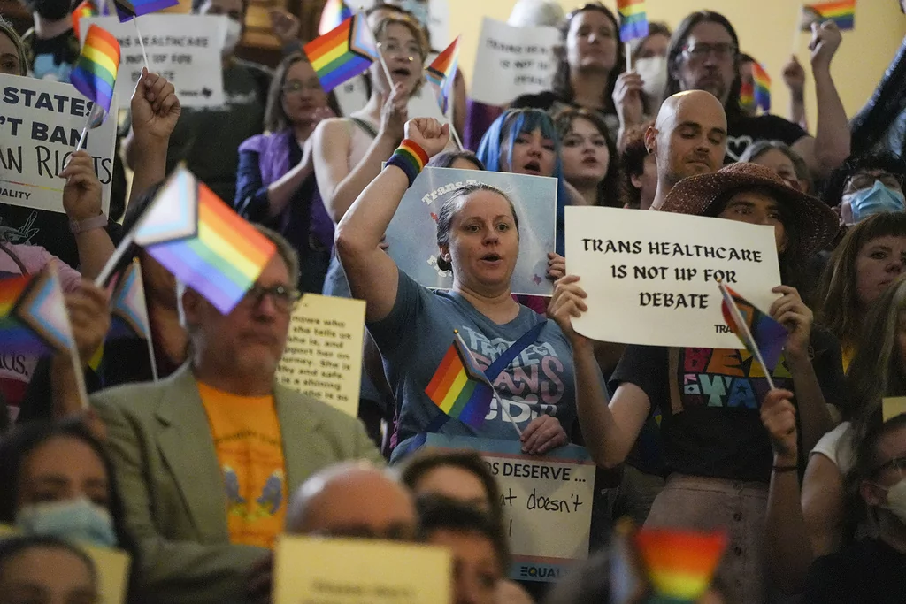 Texas Supreme Court keeps ban on age limit to qualify for transgender surgeries and care