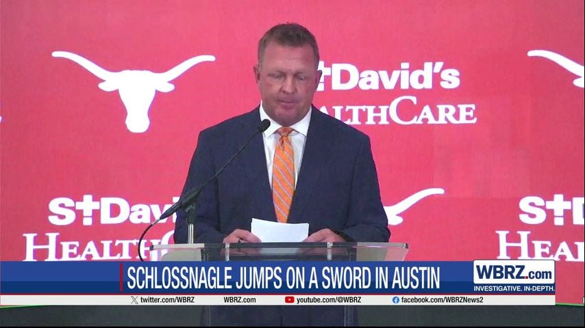 Texas officially introduces Jim Schlossnagle as new baseball coach