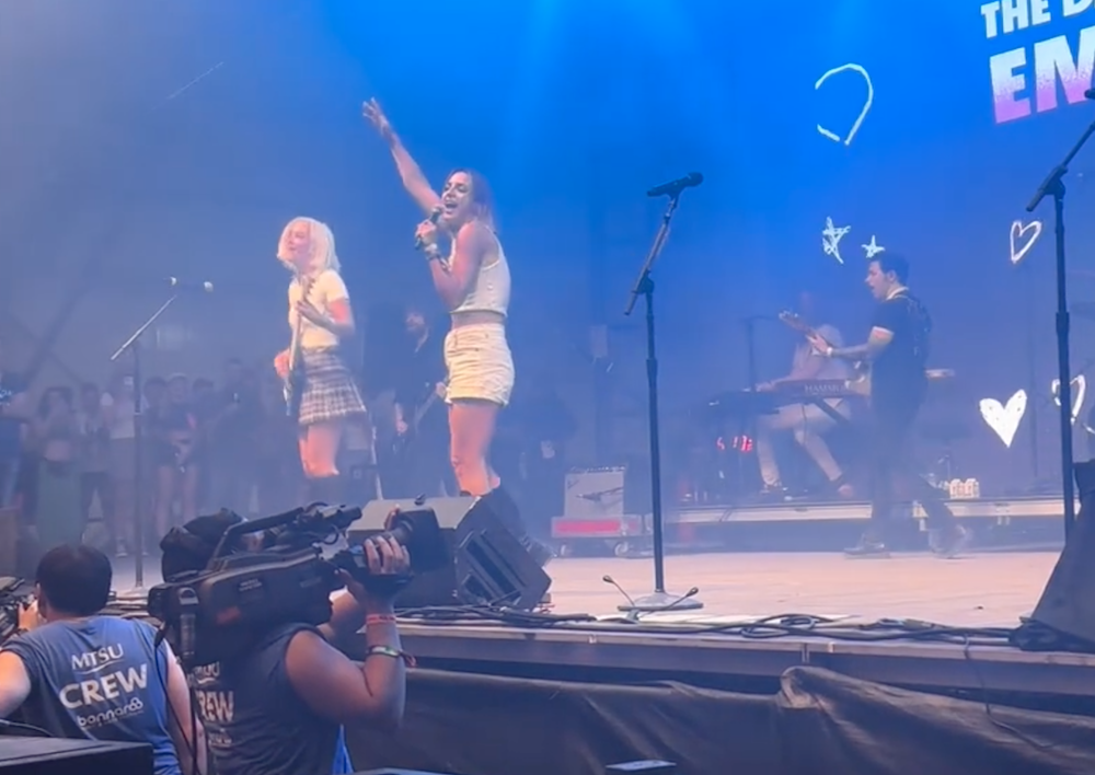Watch The Beaches Cover Paramore At Bonnaroo’s Emo SuperJam
