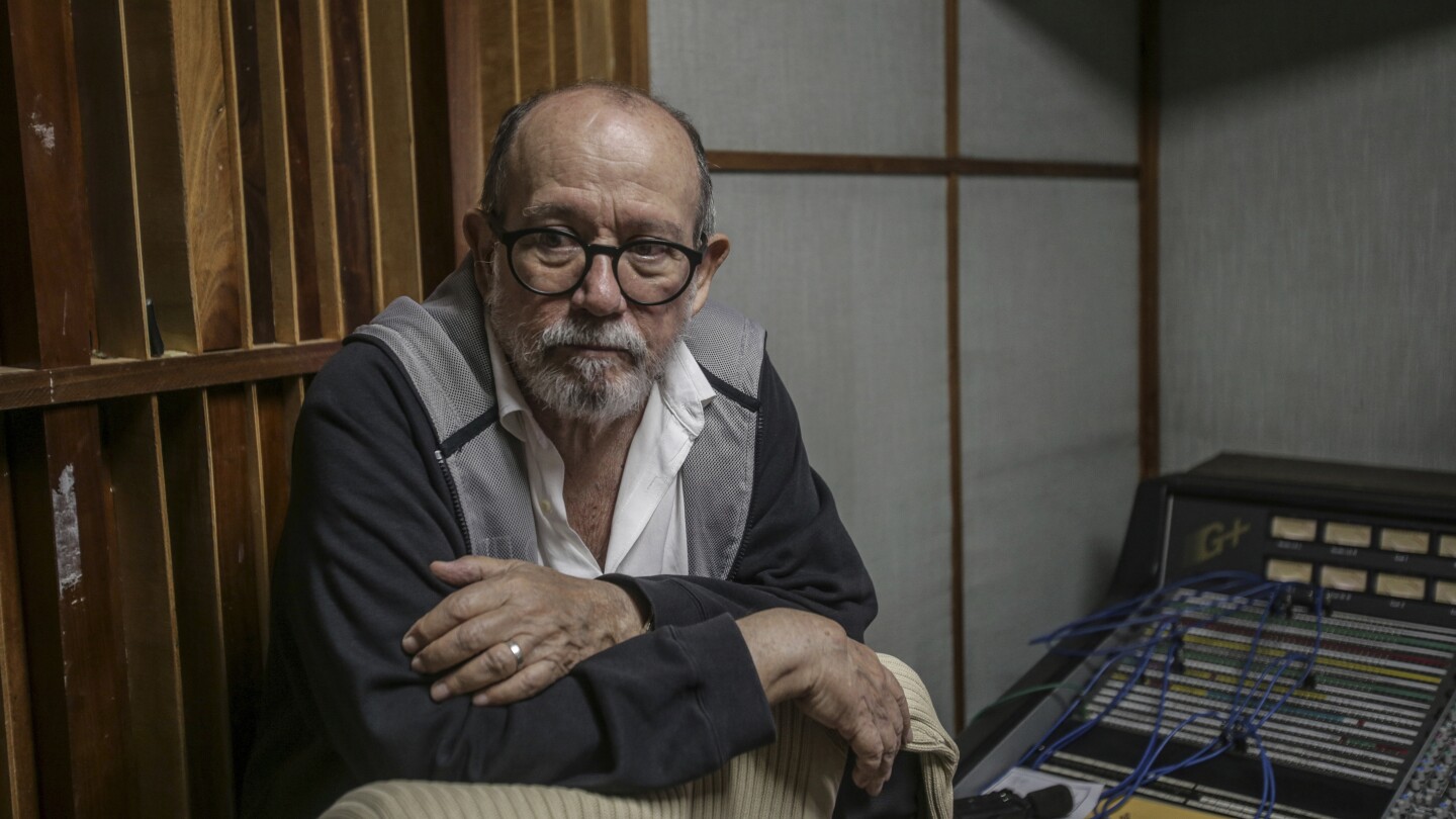 Cuban troubadour Silvio Rodríguez, icon of the revolution, dwells on island's troubles in new album