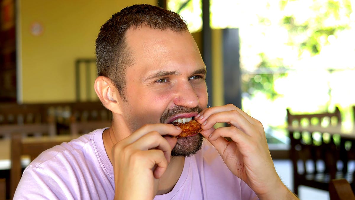 Study Finds 80% Of Food Waste Result Of Half-Assed Chicken Wing Eating Technique