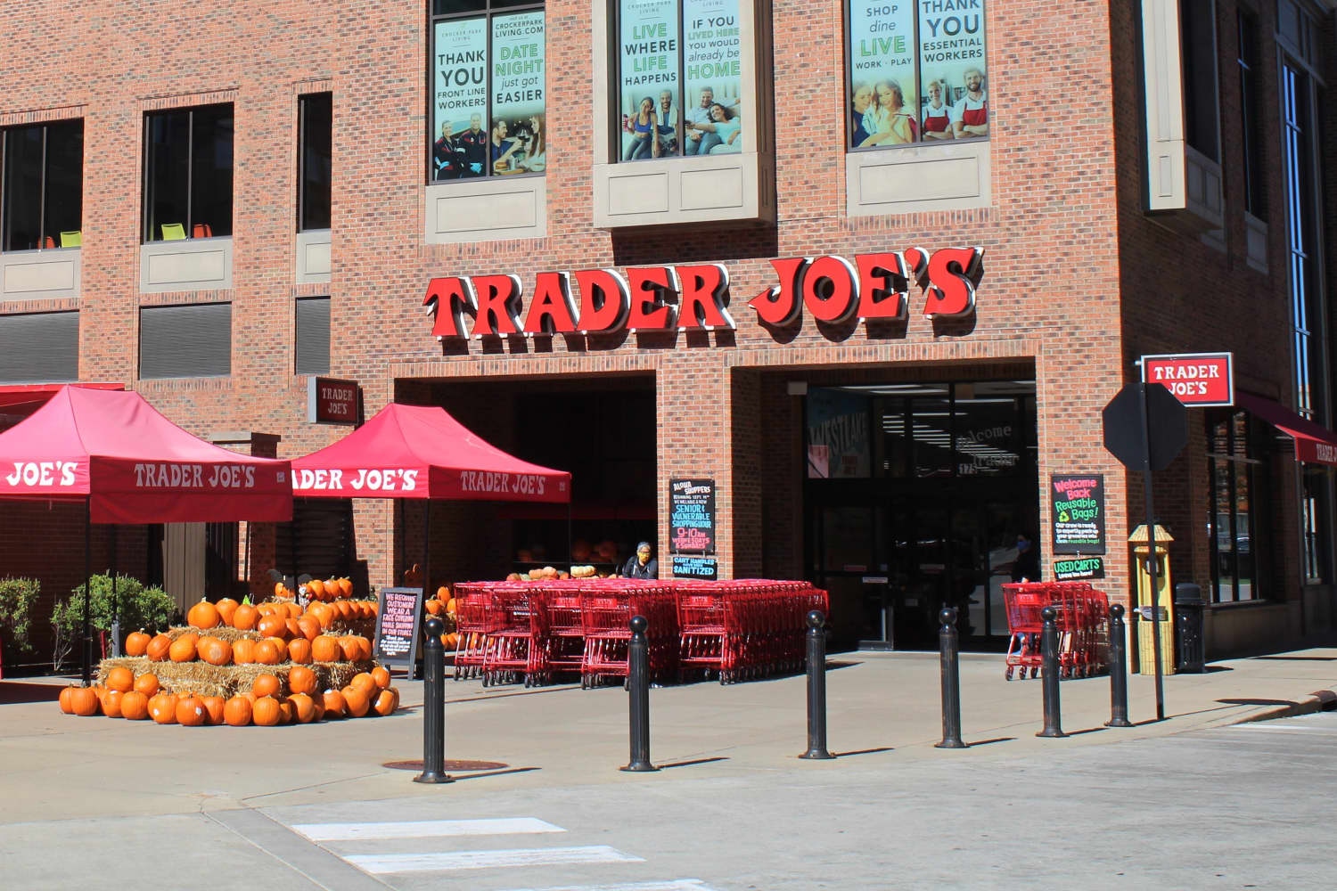 Trader Joe’s Is Selling a Limited-Edition Summer Favorite for Just $4