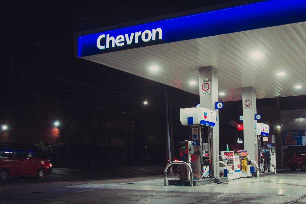 Jim Cramer Weighs In on Chevron Corp (NYSE:CVX)