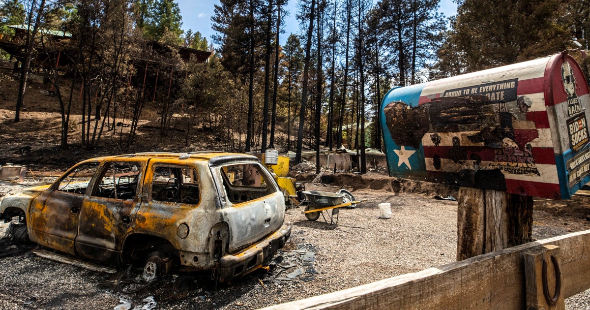 29 unaccounted for as residents of fire-ravaged New Mexico town allowed to return