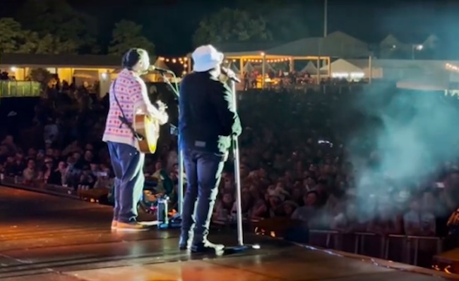 Watch Noah Kahan Cover Counting Crows’ “A Long December” With Adam Duritz At Railbird Fest