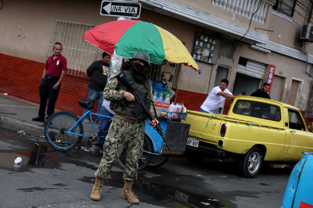 I giornalisti scappano dall’Ecuador