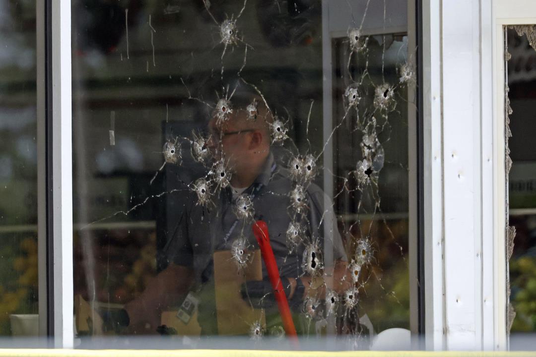 Death Toll Rises to Four in Grocery Store Shooting