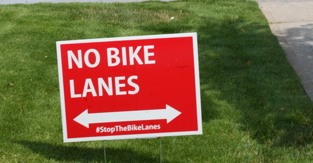 One Neighborhood’s ‘Bizarre Culture War’ Over Bike Lanes