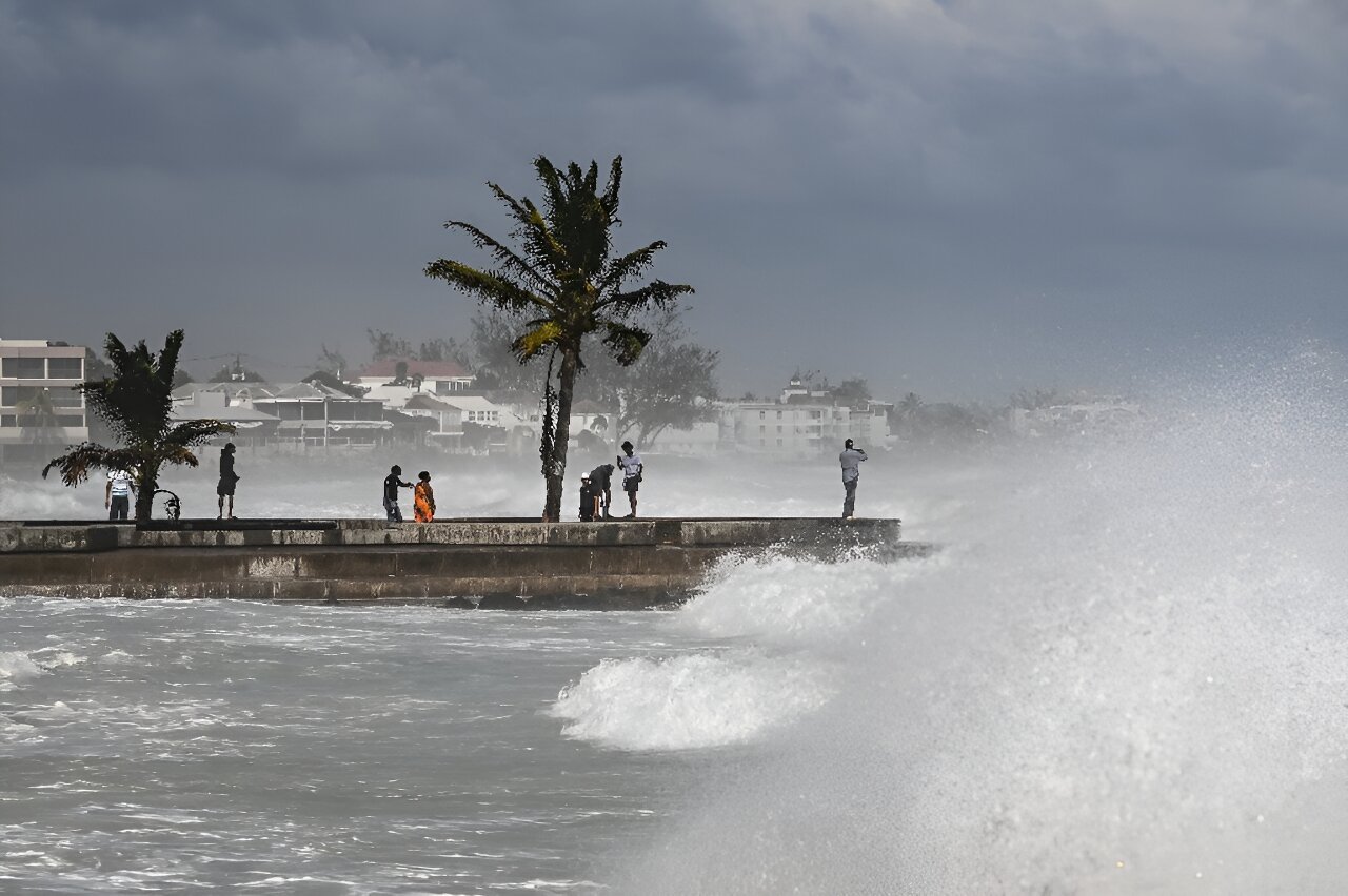 Category 5 Hurricane Beryl kills 5, hurtles towards Jamaica