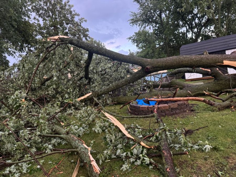 Severe storms hit Kansas City area, knocking down trees, power lines and semis