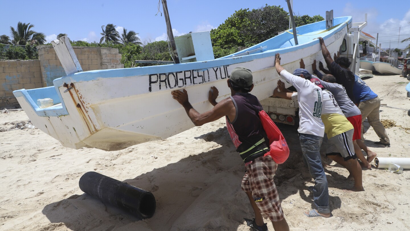 Hurricane Beryl takes aim at the Mexican resort of Tulum as a Category 3 storm