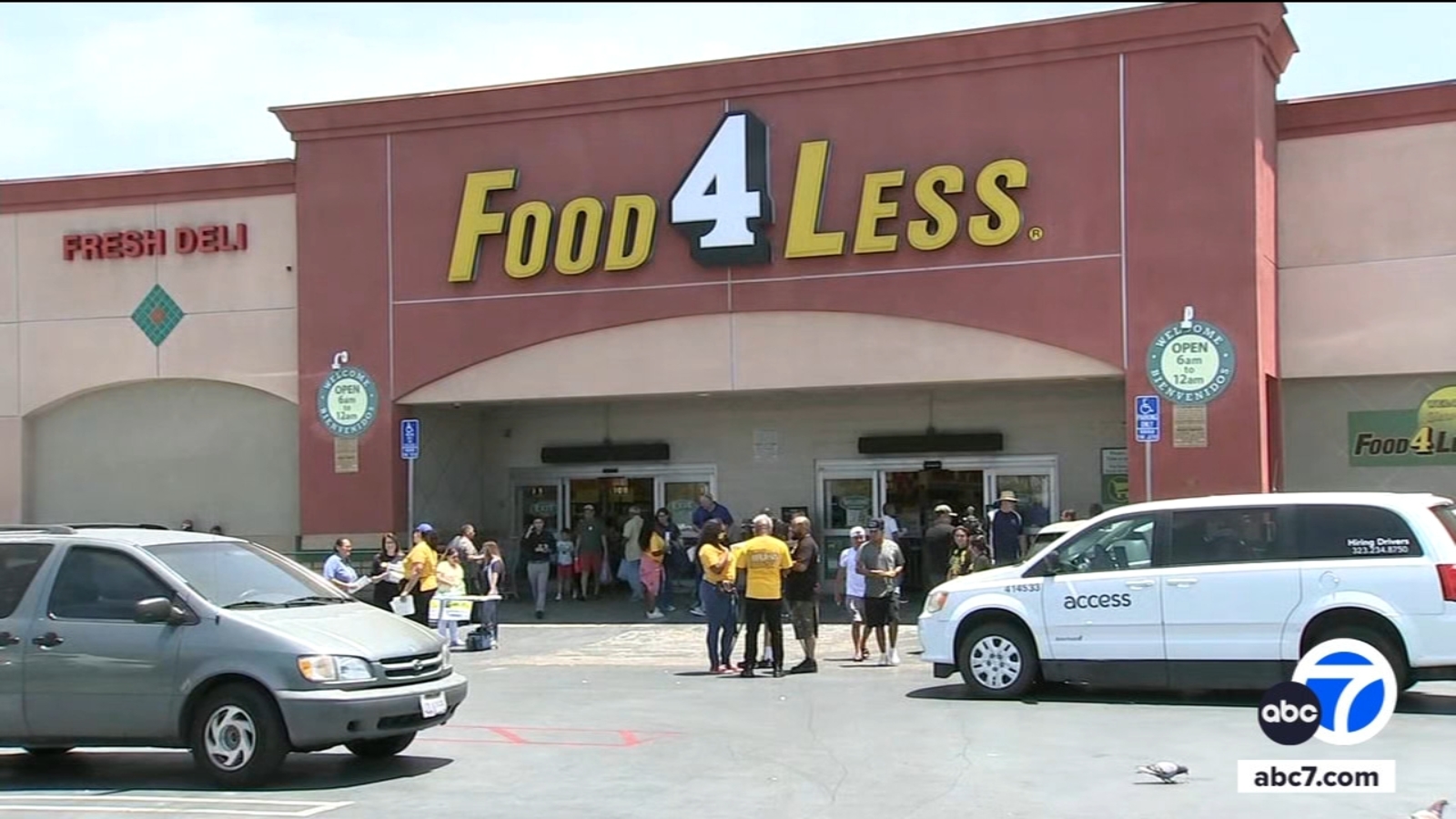 Food 4 Less workers ratify new labor deal with grocer