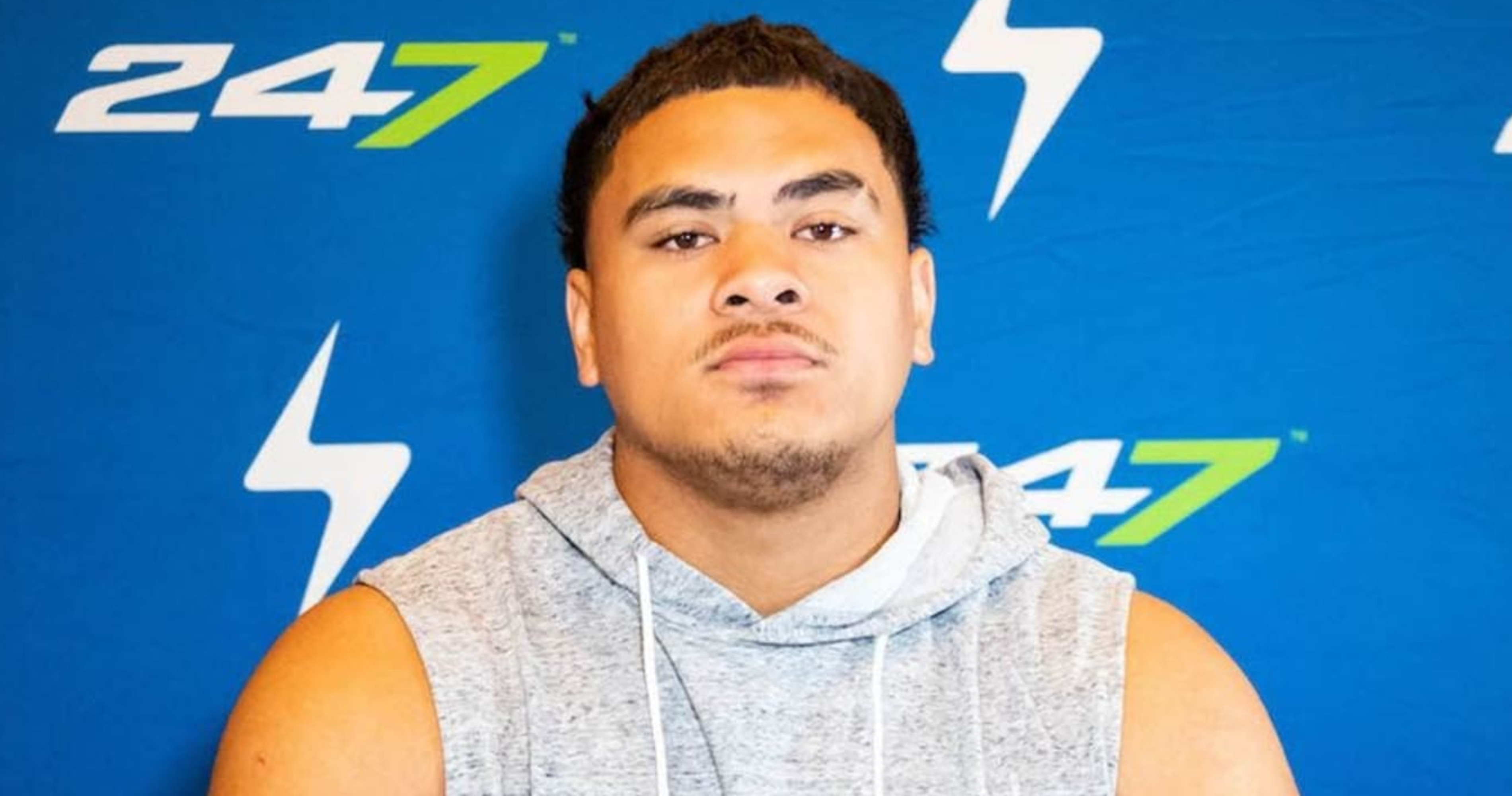 5-Star OL S.J. Alofaituli Commits to Mario Cristobal's Miami over Michigan, Nebraska